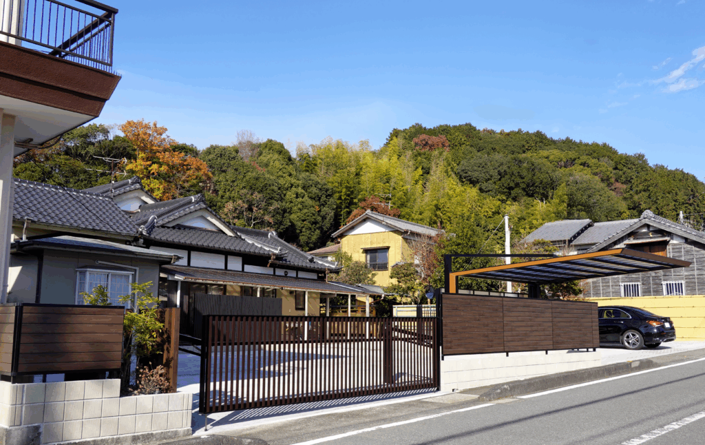 富士市でのお庭リフォーム｜日本庭園から実用的な駐車場へ