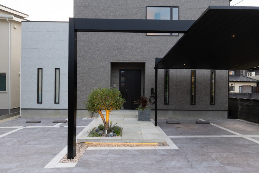 静岡市 外構施工事例｜名古屋モザイク ウォークスとアイコットリョーワ 600角タイルで統一感あるアプローチ