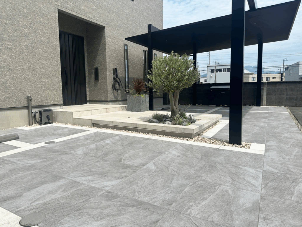 静岡市 外構施工事例｜名古屋モザイク ウォークスとアイコットリョーワ 600角タイルで統一感あるアプローチ