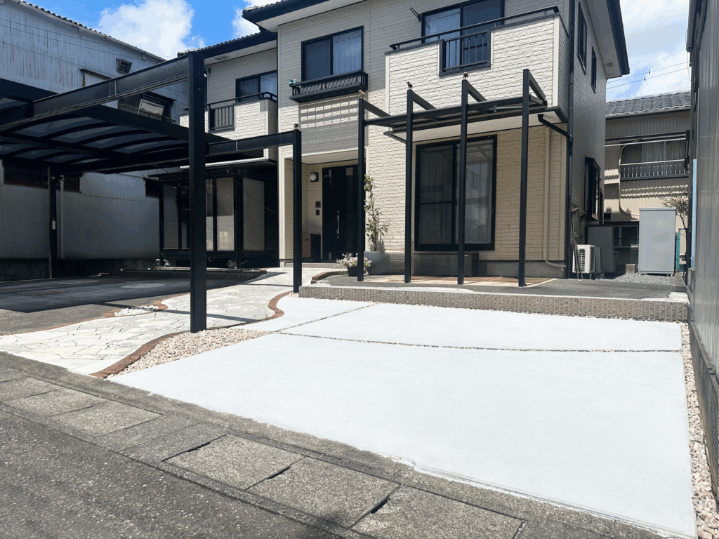 静岡市でカーポート改修・駐車場拡張・植栽を行った外構リフォーム完成写真