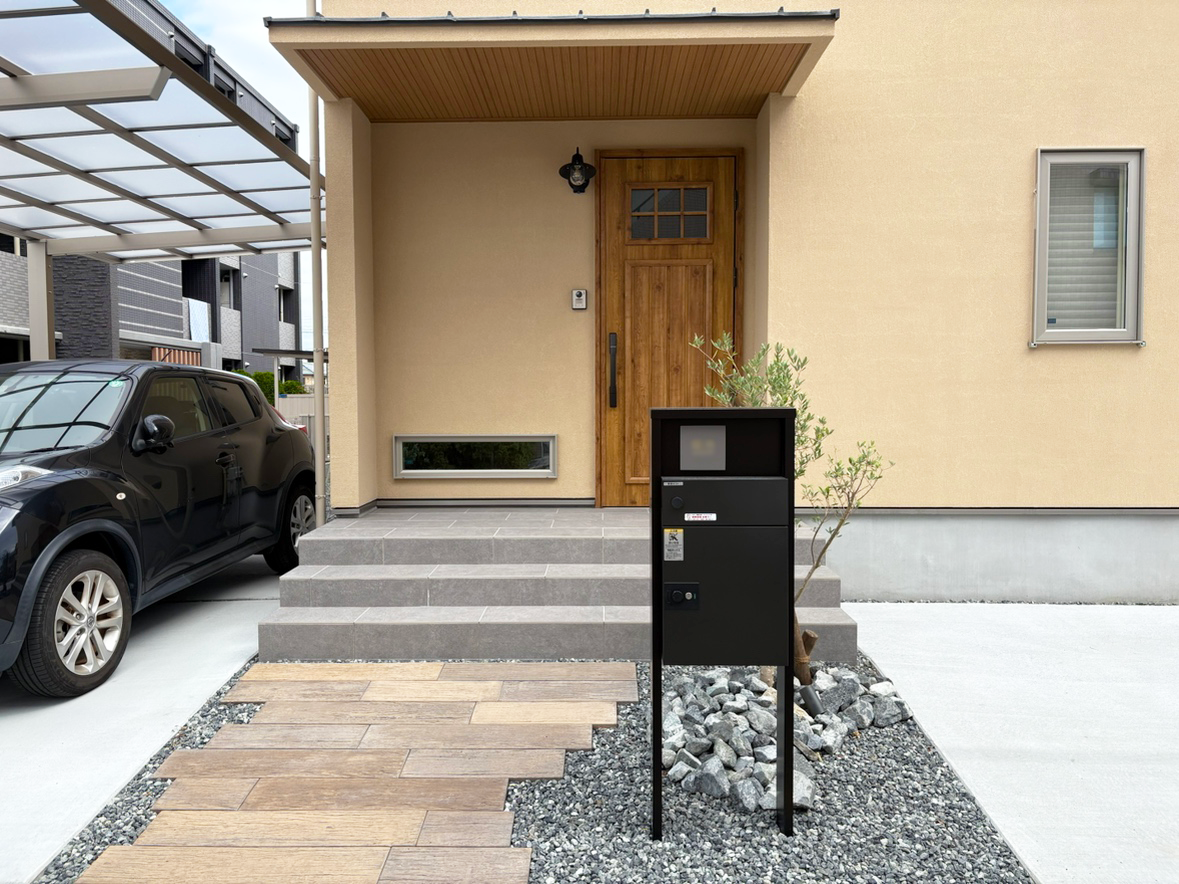 【静岡市】家族がくつろぐ新築外構｜やさしい色味でまとめたナチュラルガーデン