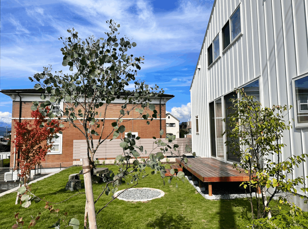 【富士市】外構で差がつく植栽テク!初めてでも育てやすい“プロ推薦シンボルツリー”まとめ