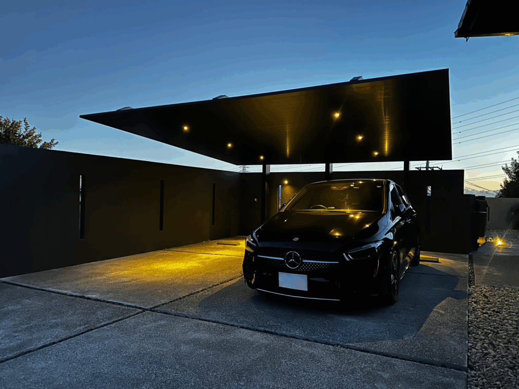 富士市・静岡市で人気のモノトーン新築外構。ブラックで統一されたスタイリッシュな外構デザイン